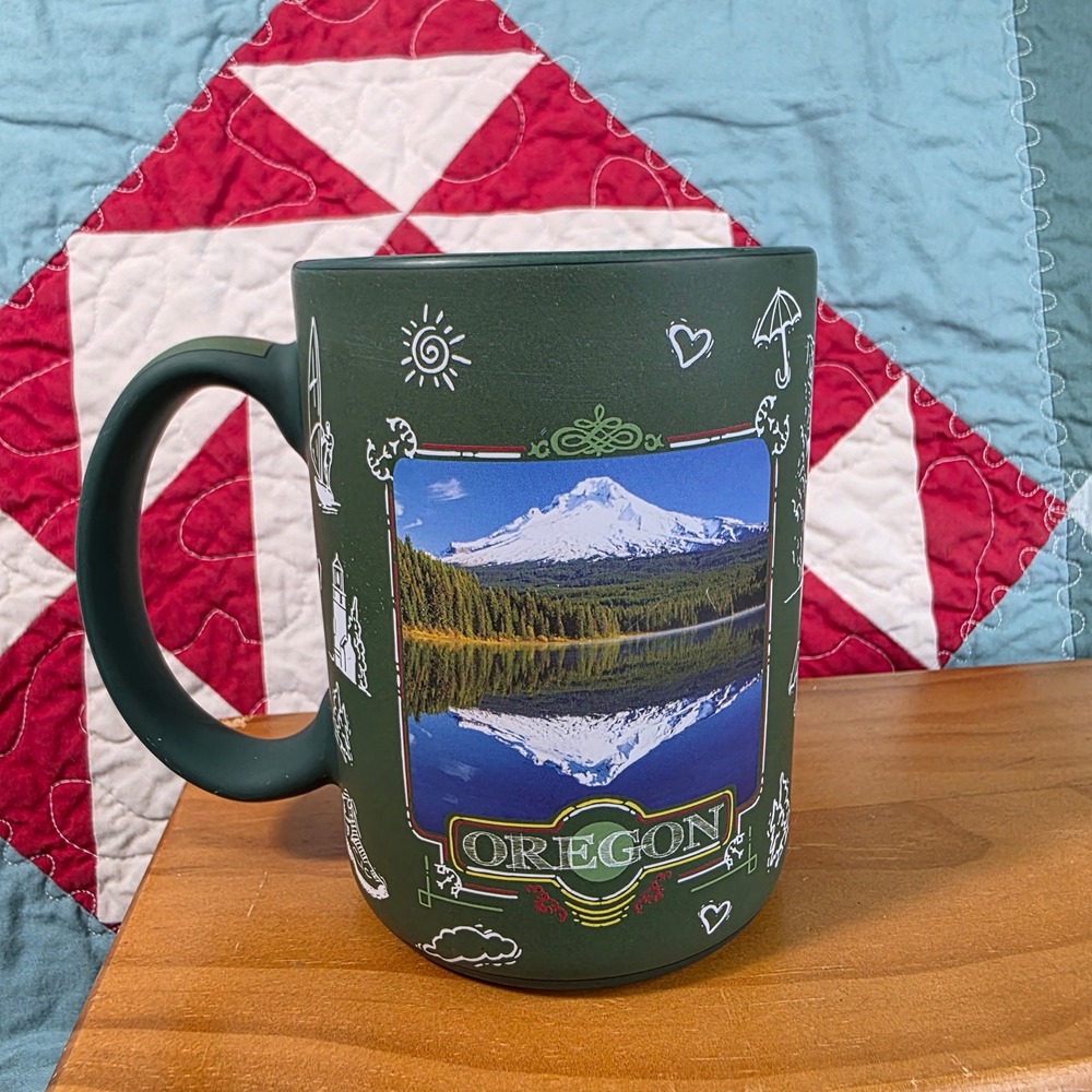Oregon Souvenir Coffee Mug Unisex Large Green Mt Hood Landscape Graphics